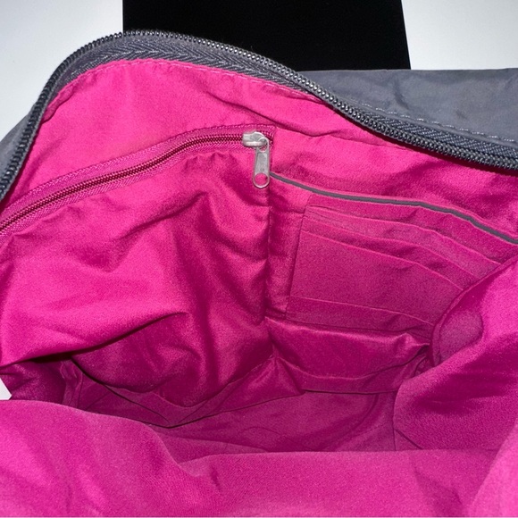 Travelon Anti-Theft Classic Messenger Bag Charcoal 1114 RFID - Picture 9 of 14